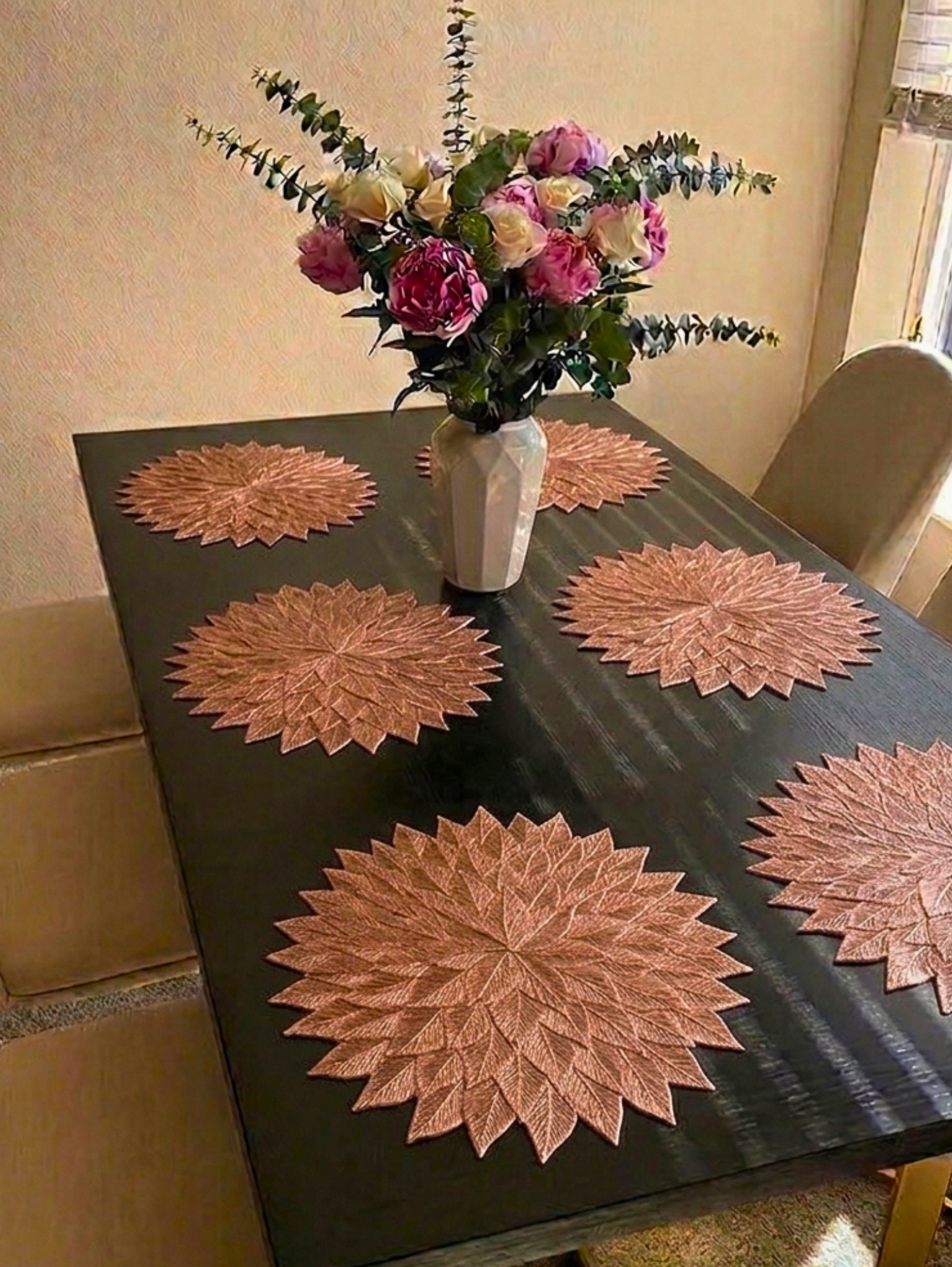 Golden Foliage Sculptural Table Mat (Pack of 6) – Table Mat by Grandeur