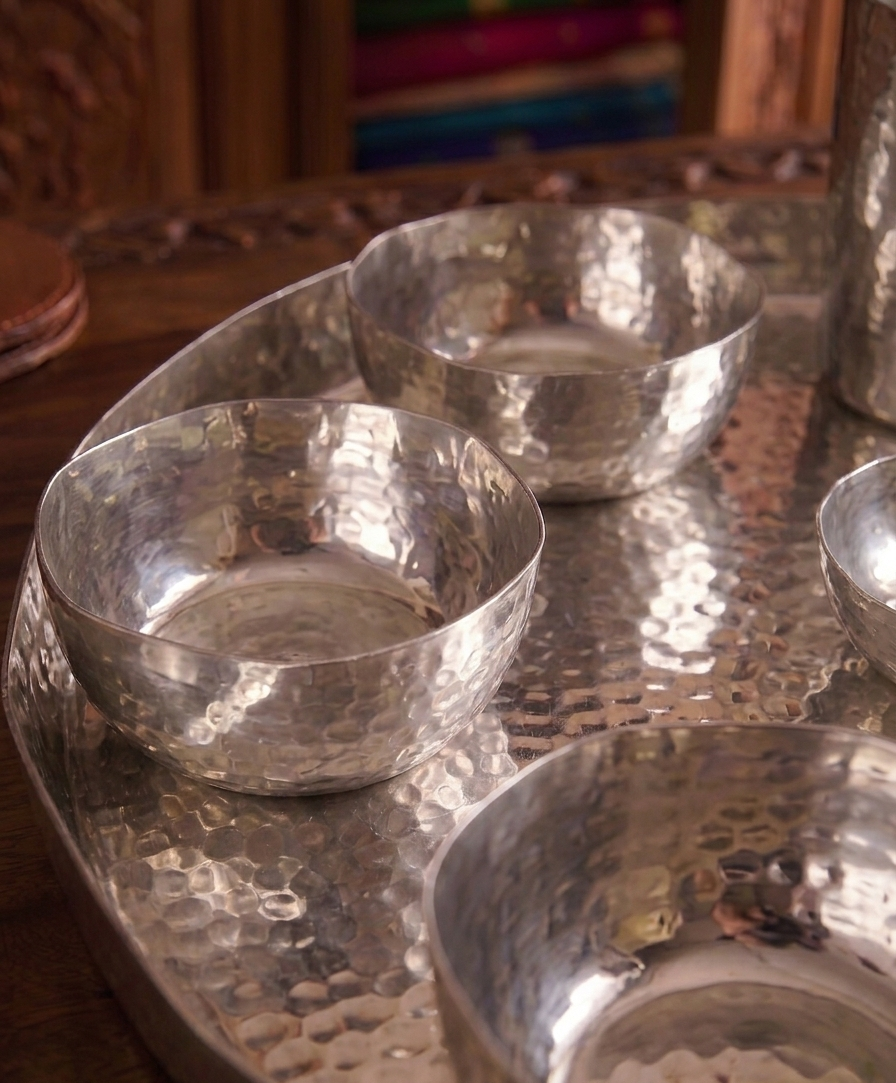 Silver Artisan Hammered Thali Set – Thali Set by Grandeur