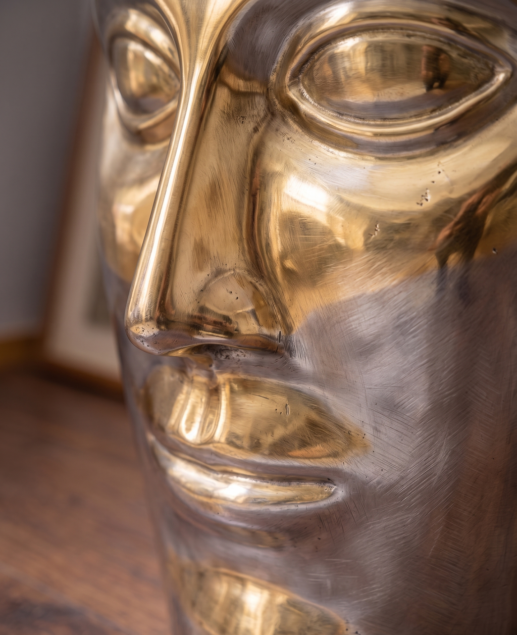 Surrealist Muse Coffee Stool – Accent Stool by Grandeur