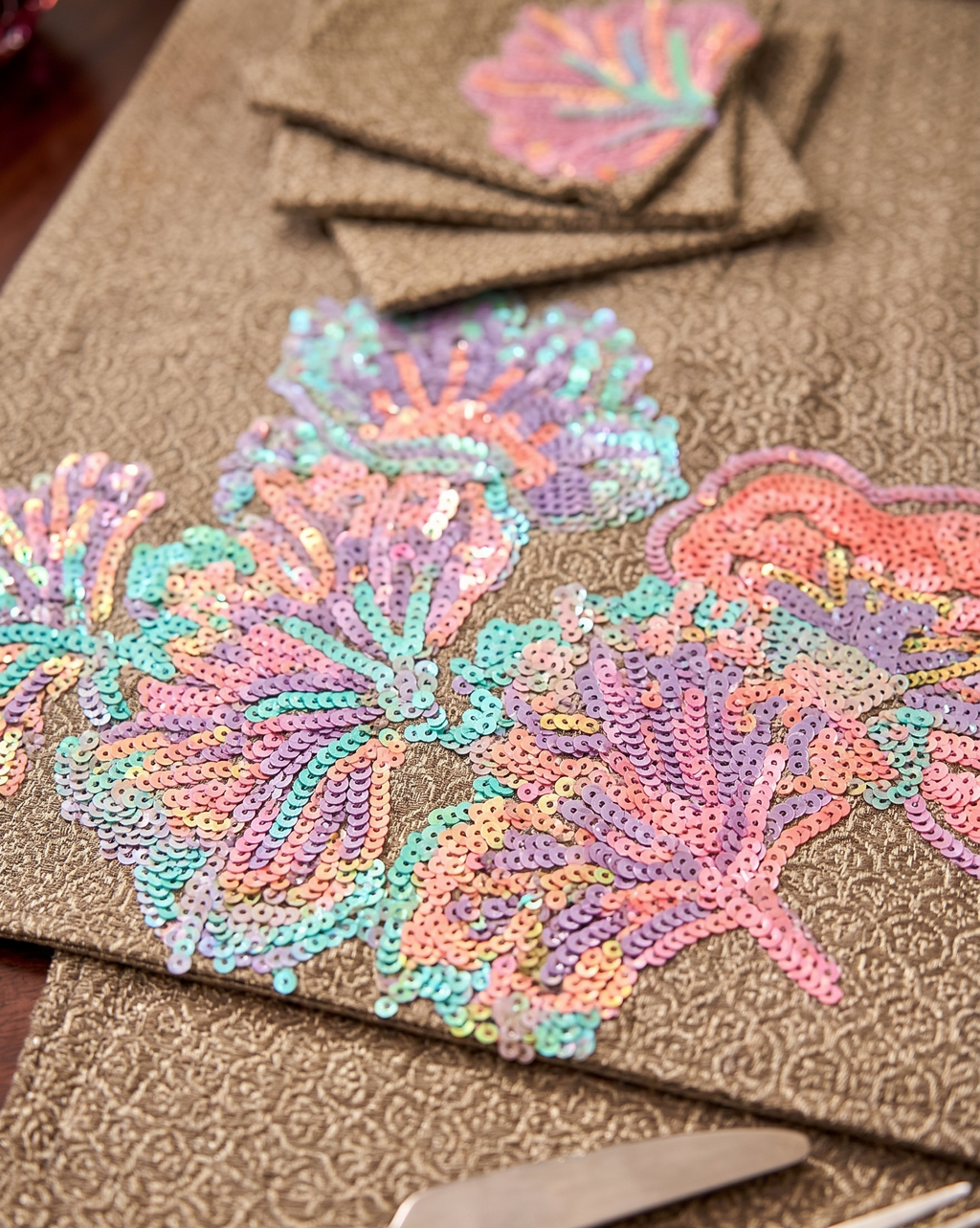Pastel Bloom Brocade Table Mat (Pack of 6) – Table Mat by Grandeur