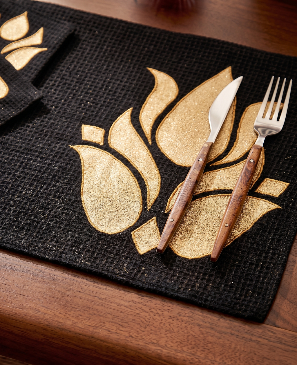 Midnight Lotus Appliqué Table Mat (Pack of 6) – Table Mat by Grandeur