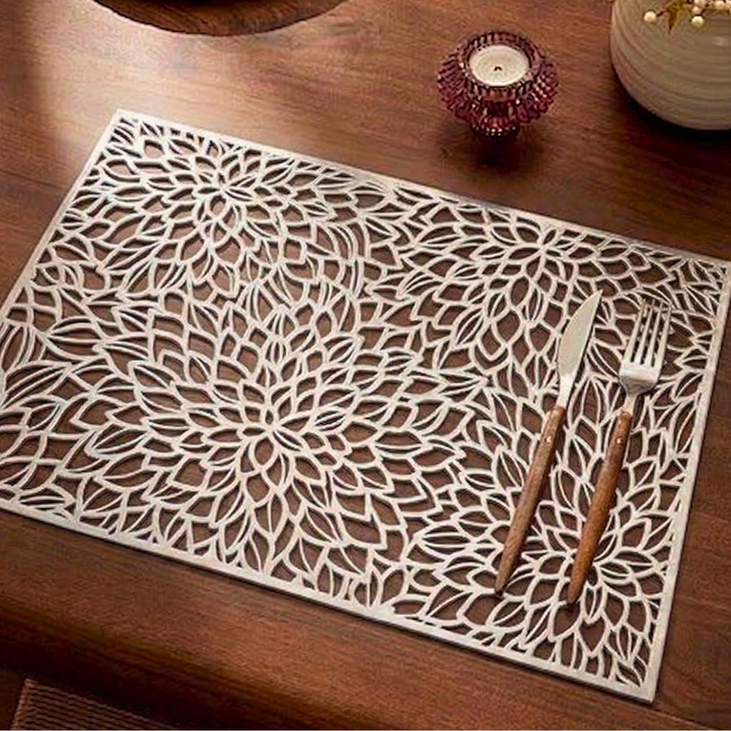 Filigree Dahlia Table Mat (Pack of 6) – Table Mat by Grandeur