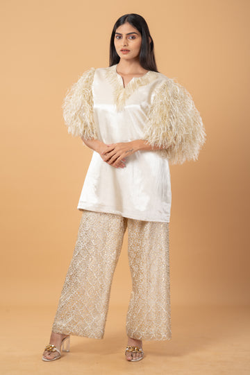 Off-White co-ord set with Ostrich Feather Sleeves